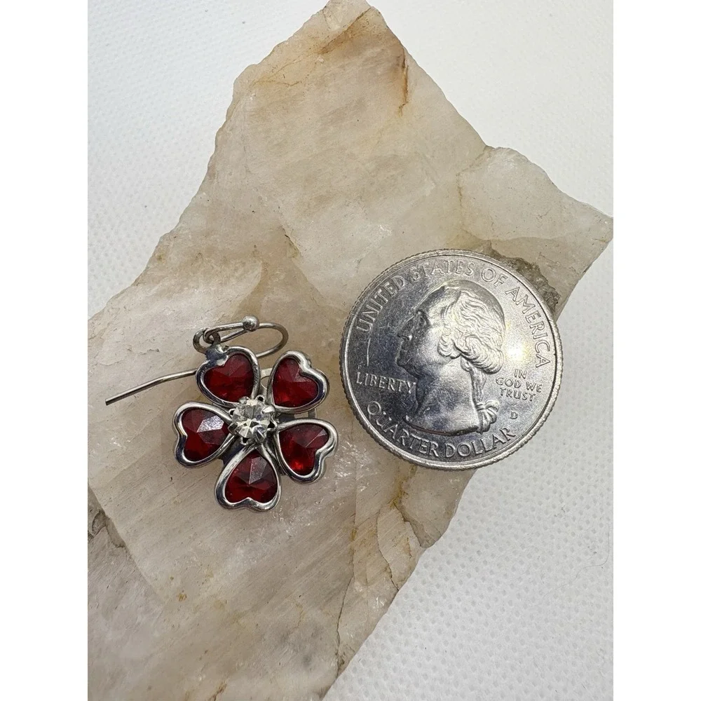 Vintage Red Heart Glass Flower Dangle Earrings Silver Tone Rhinestone‎ Center - Picture 4 of 7